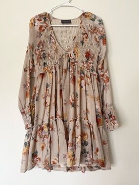 NWT Floral Smocked V-Neck Long Sleeve Dress - Beige Floral